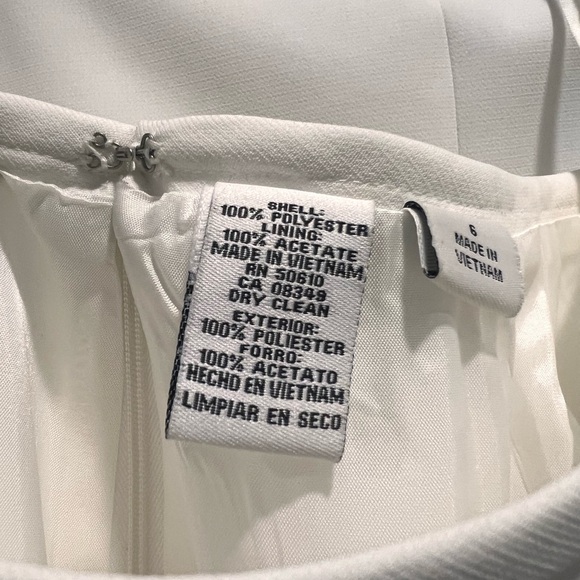 Le Suit Essentials Skirt Set - Picture 4 of 9